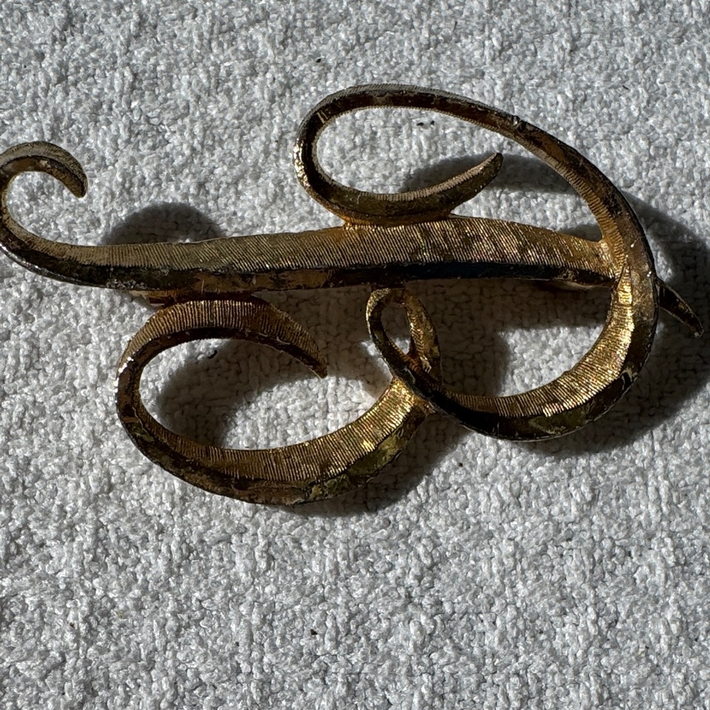 Vintage Mamselle Monogram Initial Gold Tone Decorative Letter B Brooch Pin - Picture 5 of 8
